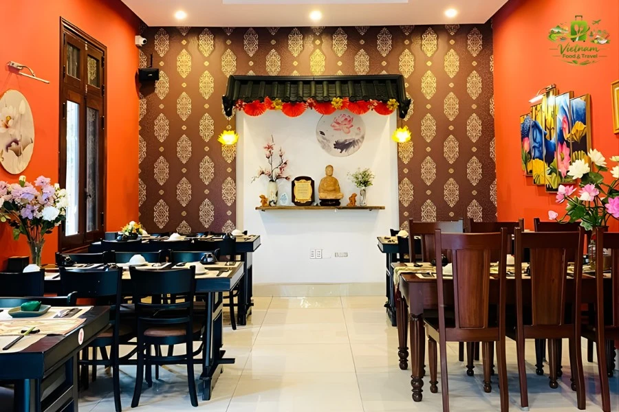 Tinh Garden Vegetarian - Vietnam Food Tour