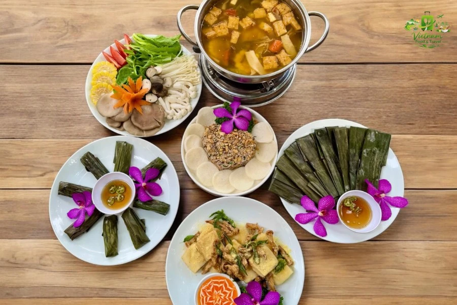 Hue Huong Mai Vegetarian Restaurant - Vietnam Food Tour