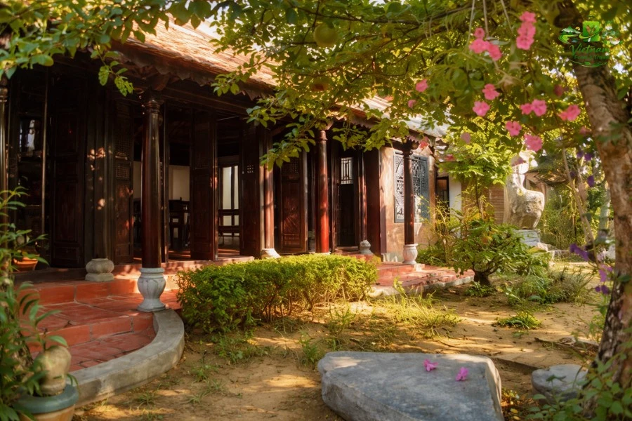 San May Vegan Restaurant - Vietnam Food Tour